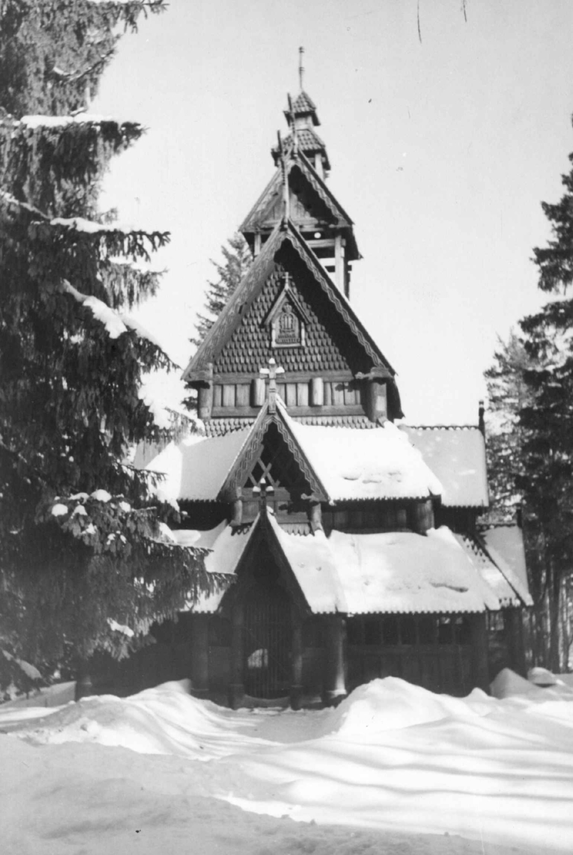 Stavkirken fra Gol i Hallingdal. Fotografert på Norsk folkemuseum, 1948.