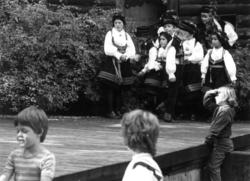 Norsk folkemuseums barneleikaring. Prinsesse Märtha Louise d