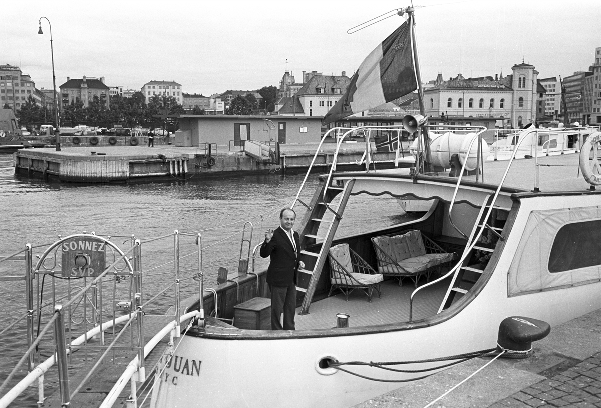Serie. Italienske lystcruise "Don Juan" i Oslo. Fotografert juli 1965.