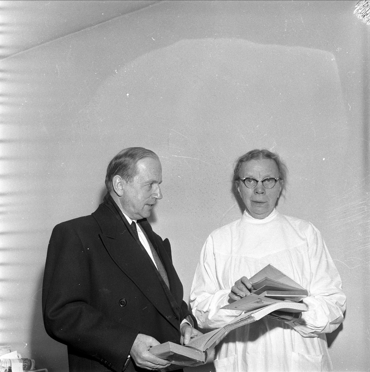 "Bokdag", innsamling i regi av Norges Røde Kors,  Oslo, 1958