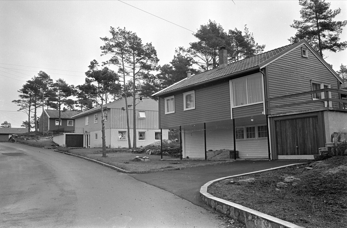 Kristiansand, april 1967. Villastrøk.