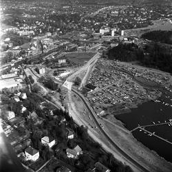 Oslo, 02.05.1959. Flyfoto fra innfartsveier og drabantbyer.