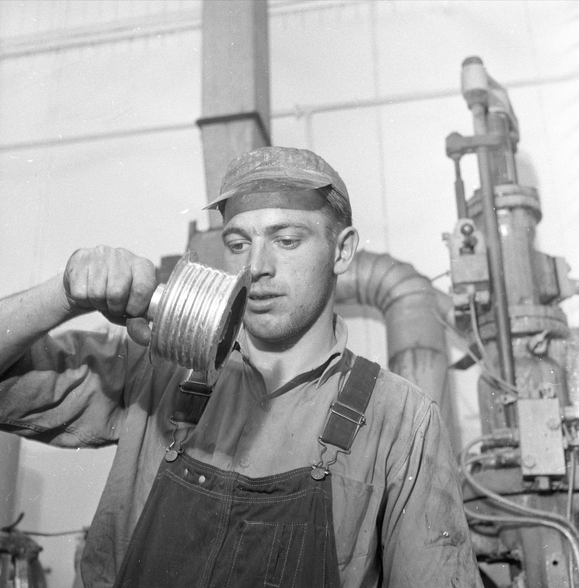 Sandnes, 01.04.1957, DBS sykkelfabrikk, produksjon, fabrikkhaller.