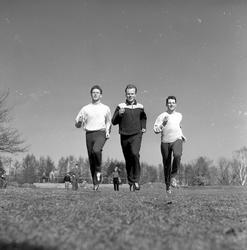 Fredrikstad, 31.03.1957, friidrettstrening.  Tor Olsen, Joh 