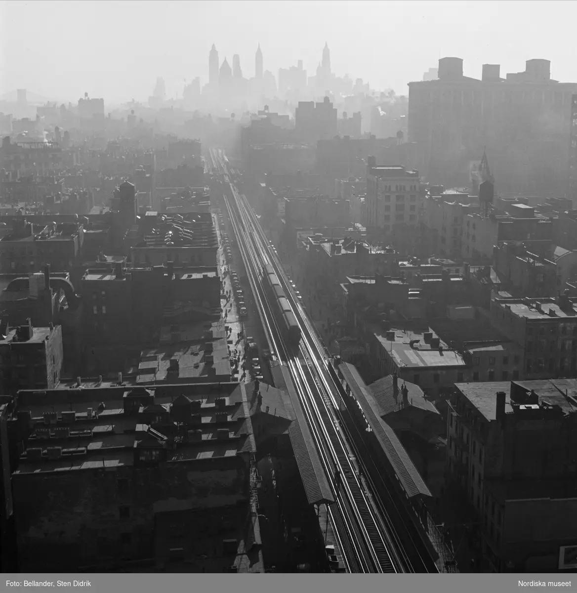 The Aorta – Pulsådern. New York, 1947.