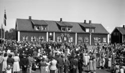 Besøkende på Jernbanemuseet på Disen på Jernbanens Dag i 194