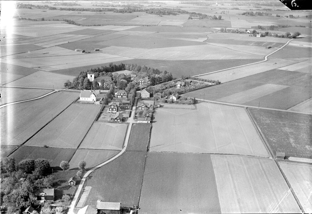 Flygfoto över Åkerby, Åkerby socken, Uppland 1936