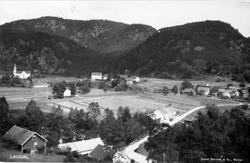 Laudalsgarden sett fra Hepte, Laudal.