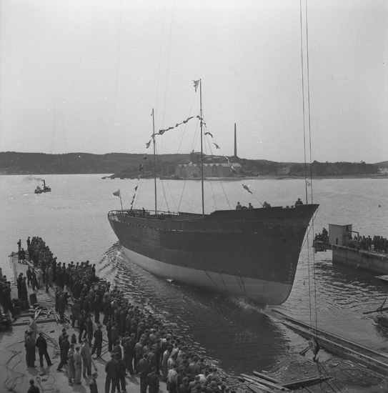 Dop och sjösättning av fartyg 146 M/S Portia.