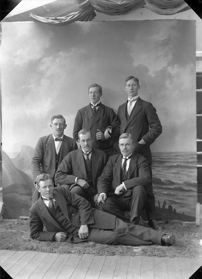 Enligt fotografens journal nr 2 1909-1915: "Andersson, Frans Här".