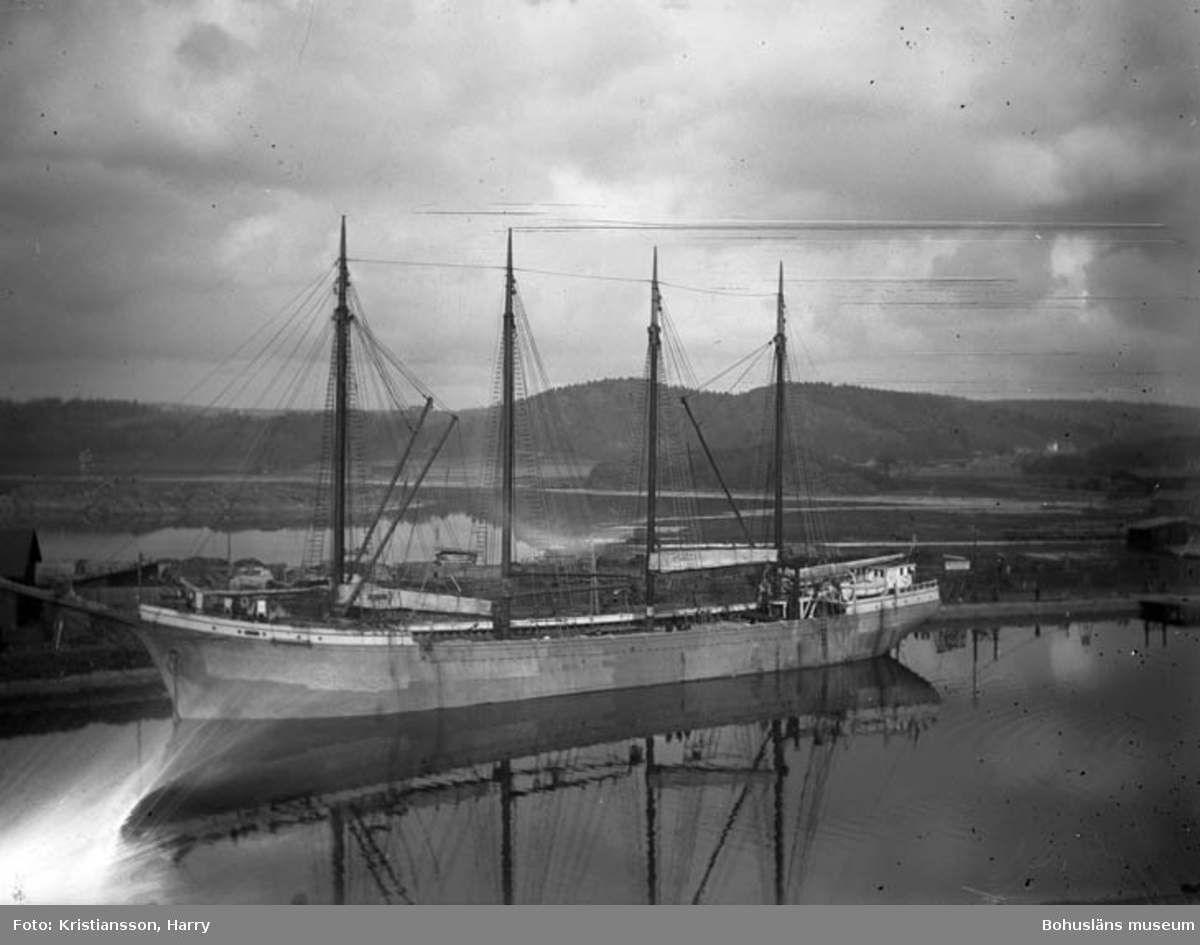 Fartyg i Uddevalla hamn