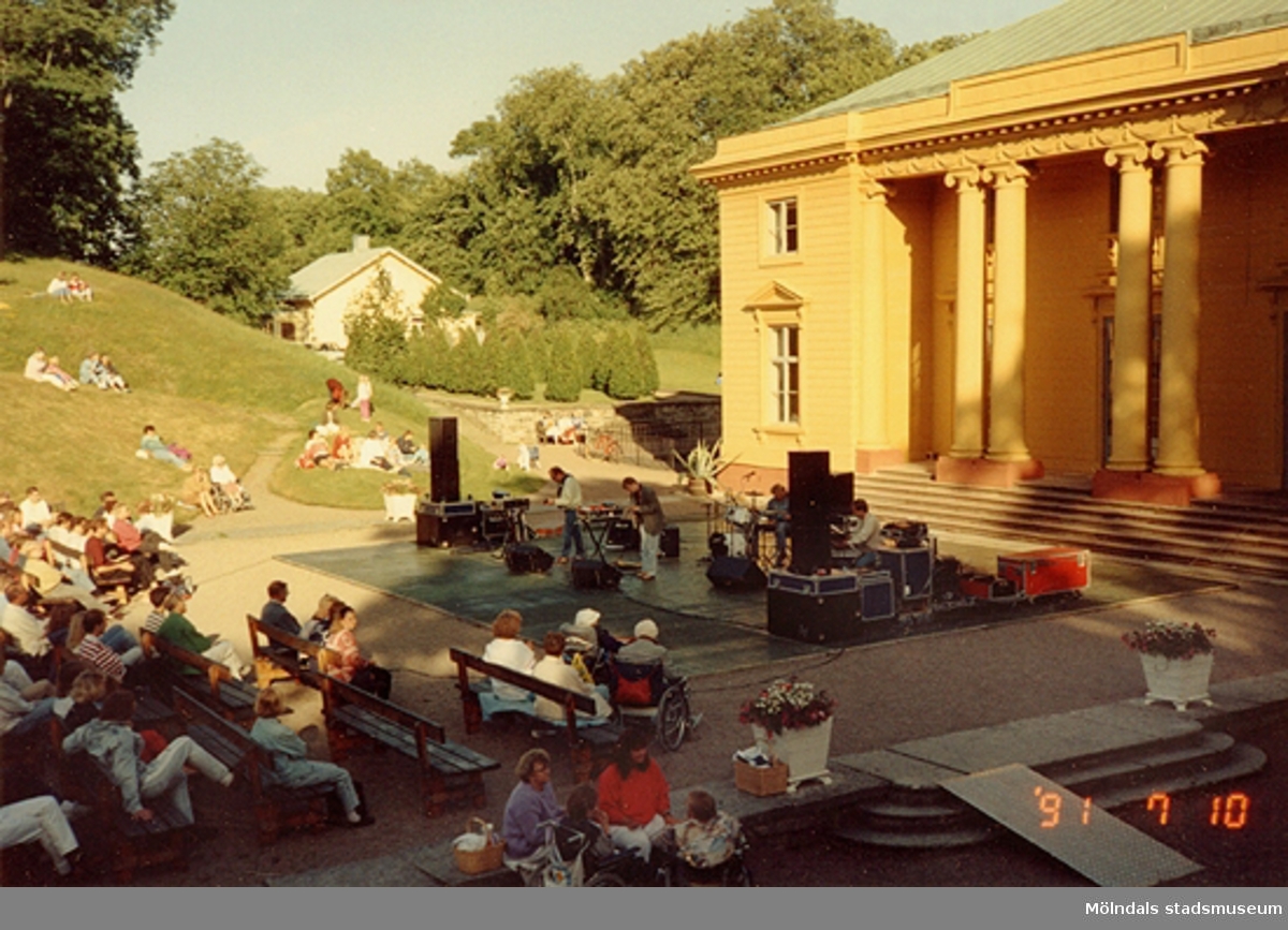Konsert utanför Gunnebo slott, juli 1991.