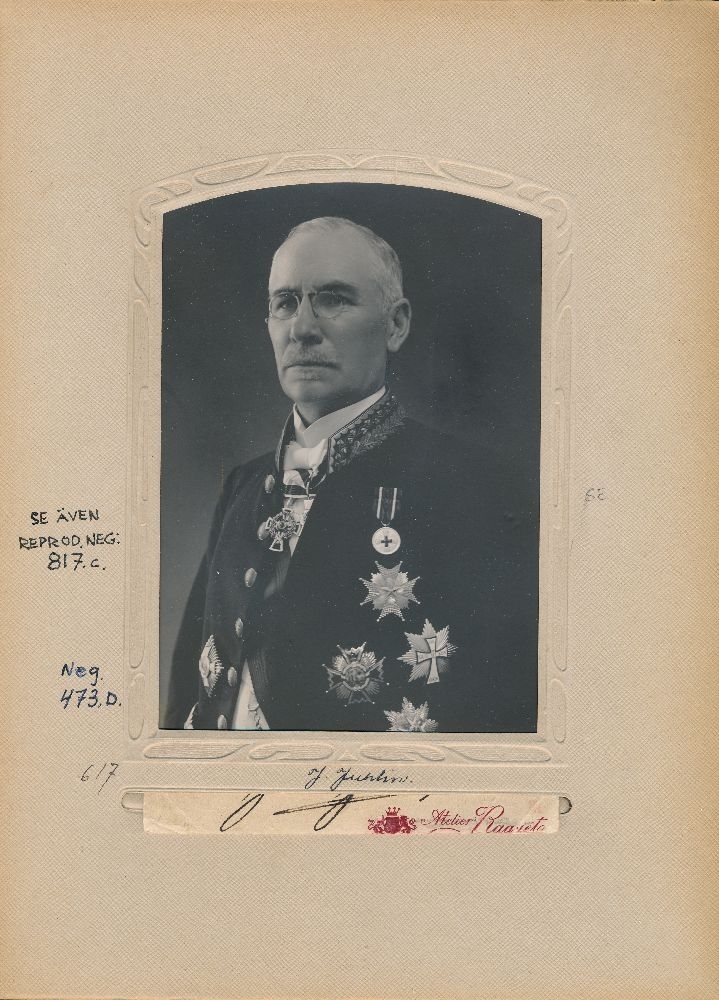Porträtt av Anders Julius Juhlin, generaldirektör vid Kungliga Generalpoststyrelsen 1907.
