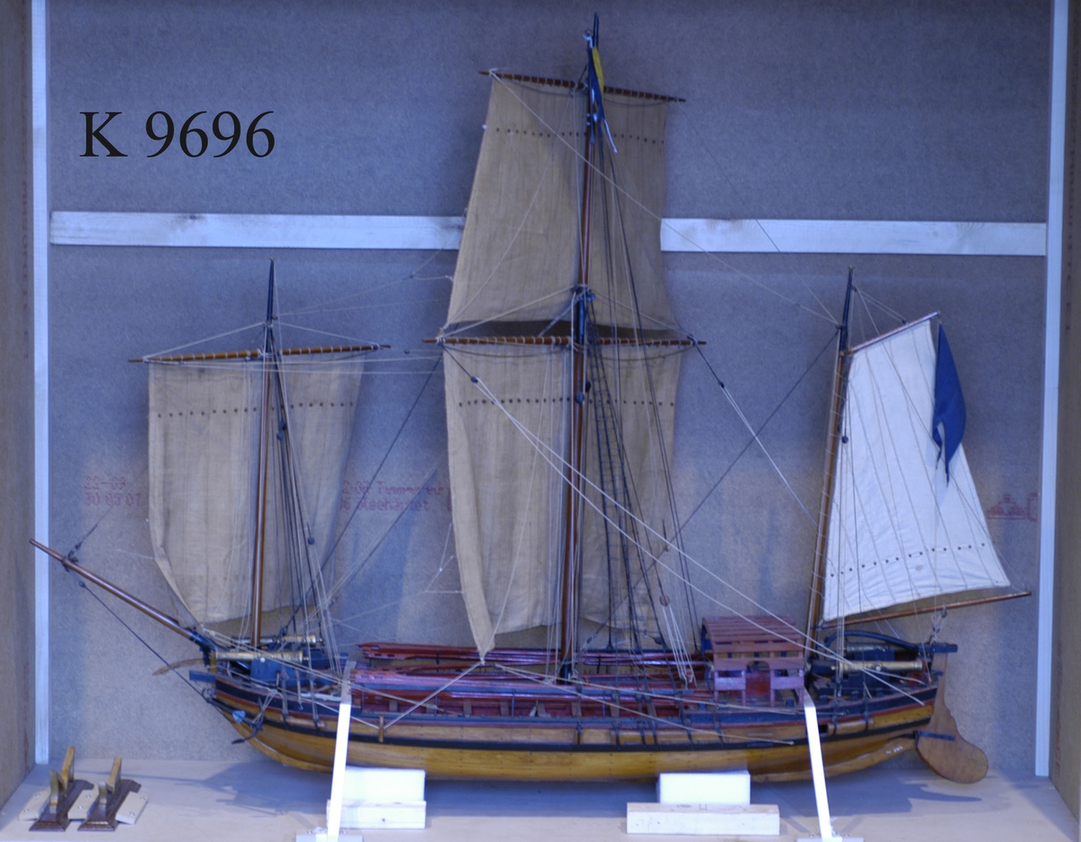 Fartygsmodell av chebeck för den svenska skärgårdsflottan med tretungad blå örlogsflagg. Tre master. Två kanoner i fören, två i aktern.

En chebeck (på franska: chébec, ytterst ett arabiskt ord) är ett långsmalt last- eller fiskefartyg, två- eller tremastat med latinsegel, som härstammar från medelhavsländerna. Chebecken användes under 1700-talet även av den både den svenska och ryska skärgårdsflottan. De svenska konstruerades av af Chapman.