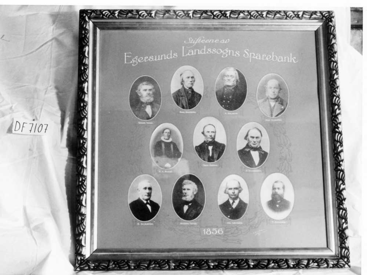 10 ovale svart-hvitt foto.

Stifterne av Egersunds Landssogns Sparebank.