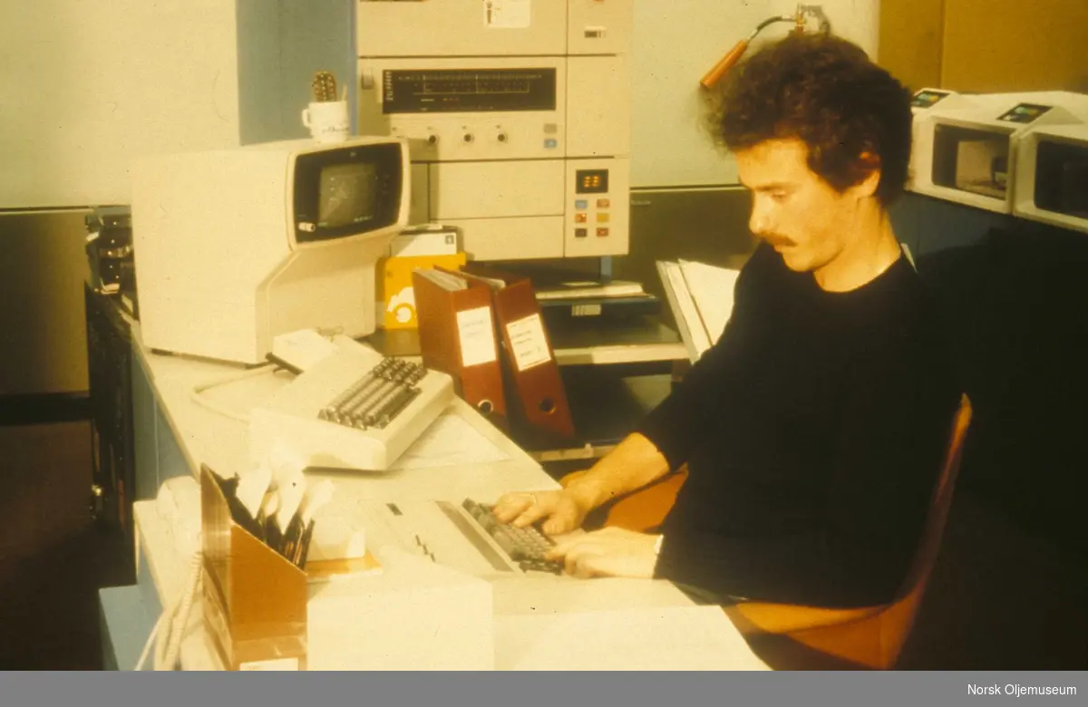 Jan Rider EDP avdeling i 1978. Elf hovedkontor. Radio - Telex - EDB