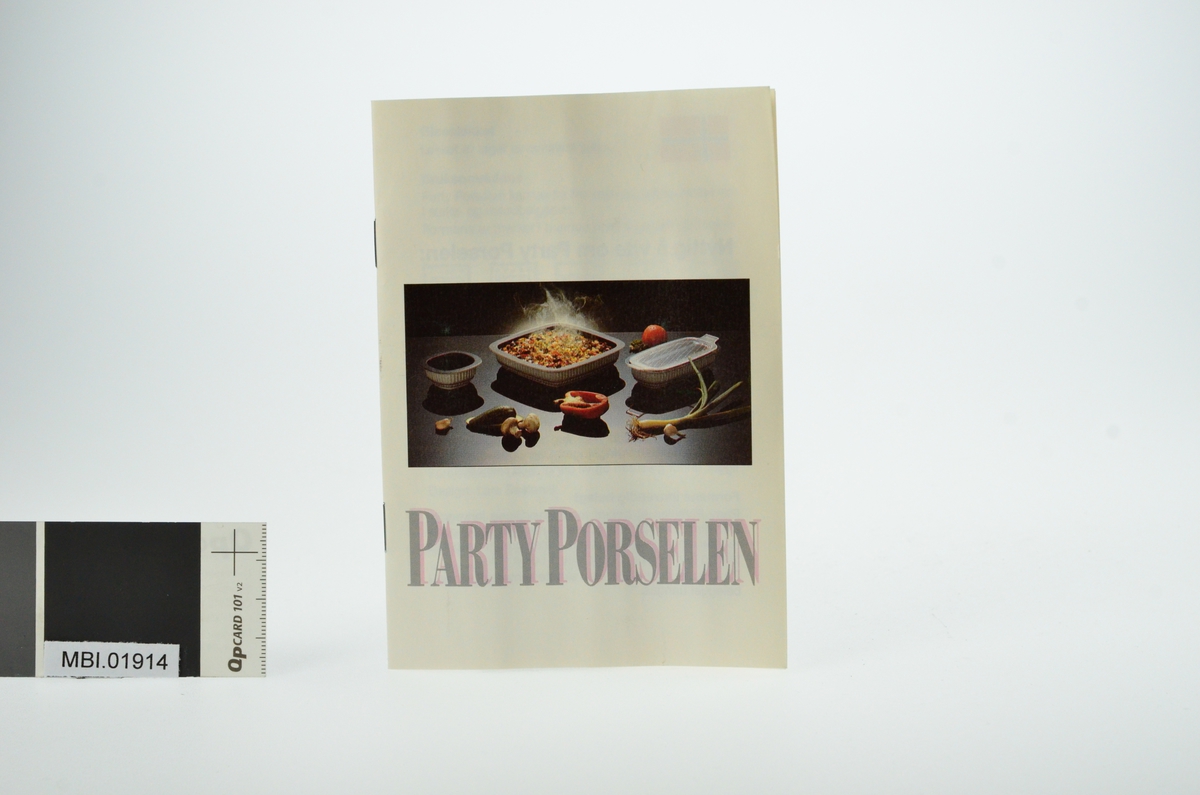Brosjyre for porselen form med Tefon innvendig og glasslokk.