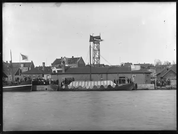 Vikingskipet «Viking» før overfarten til Amerika (Chicago) i