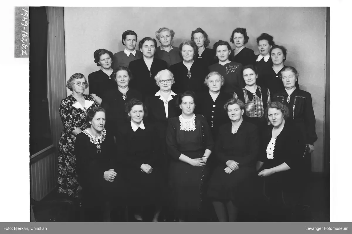 Gruppebilde av Levanger arbeiderkvinnelag 1949