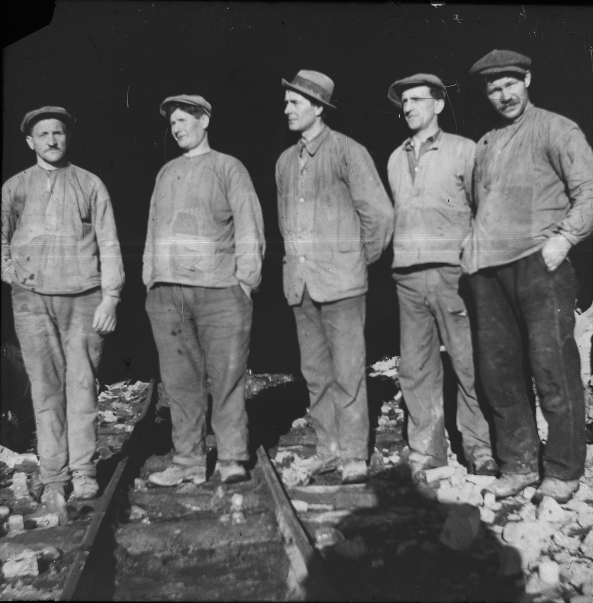Fem jernbanearbeidere i Kragerø