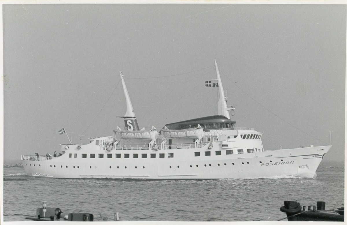 Passagerarmotorfartyget Poseidon av Göteborg.
22/9-1965 i Köpenhamn.