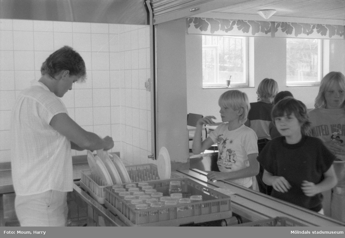 Nyrenoverad och utbyggd bamba på Brattåsskolan i Kållered, år 1984.
