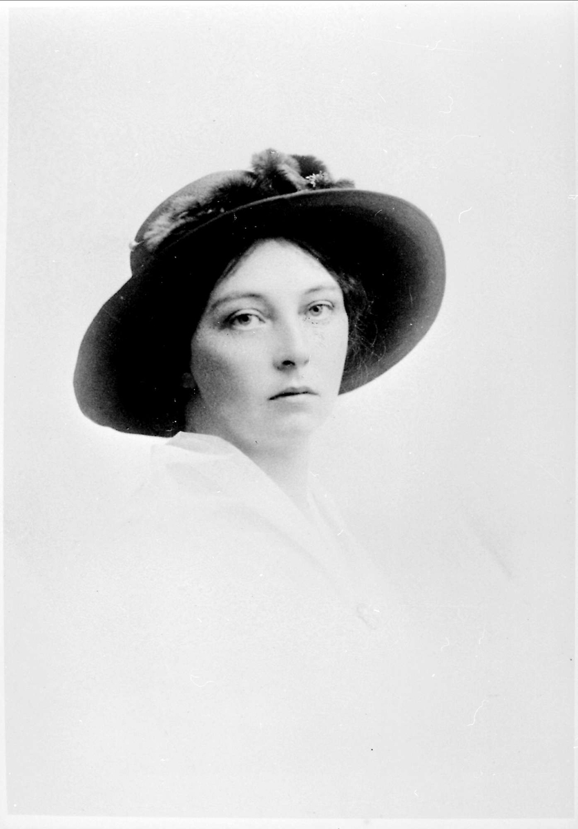 Kvinne, portrett, hatt