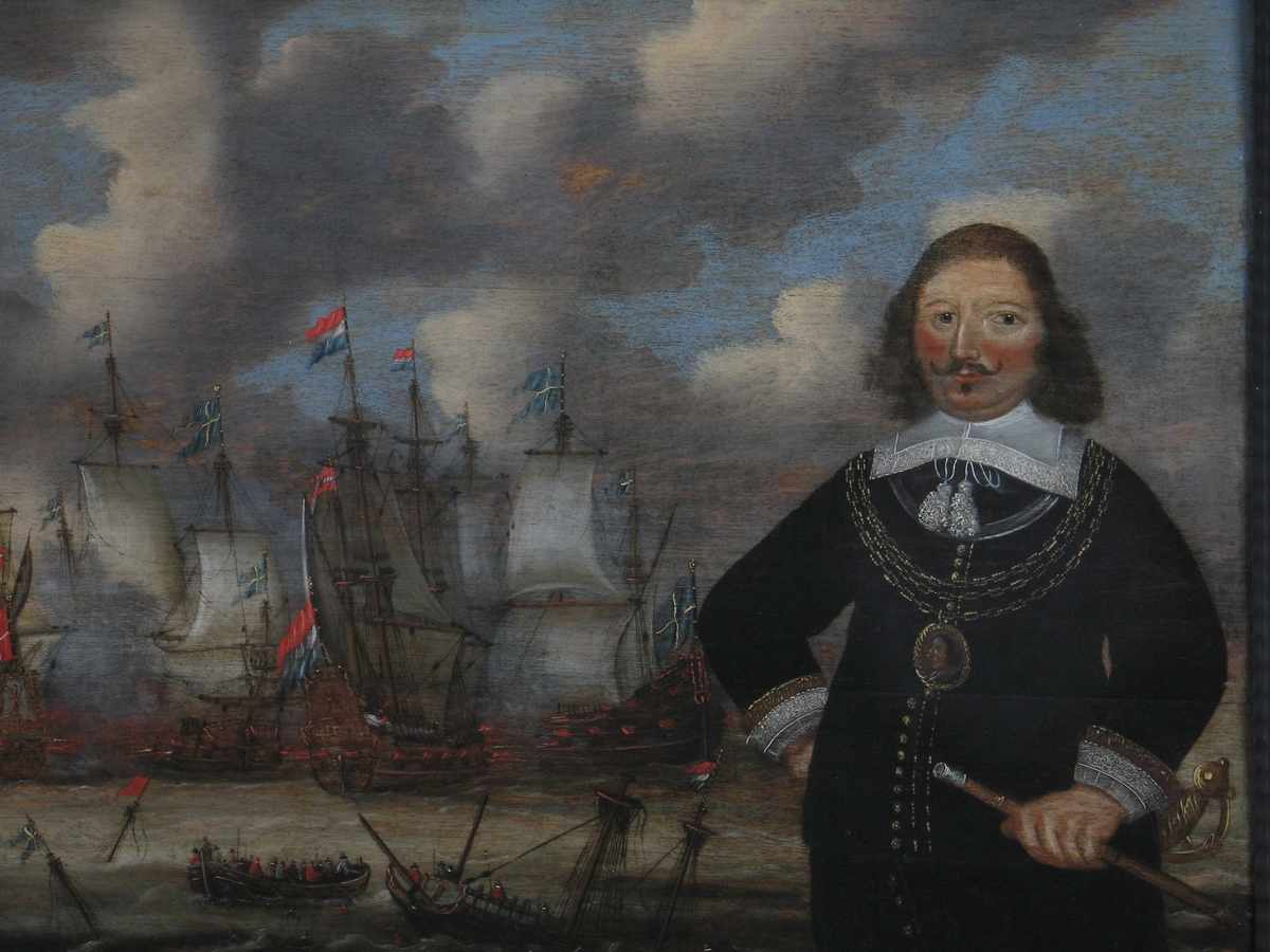 Portrett av Pieter Floriszoon, hollandsk viseadmiral  ( m. Øresundslaget 29. okt. 1658 i bakgrunnen.  T. h. i bildet mannsportrett,  knestykke, han holder h. arm i hoften, i v. en   sølvknappet kommandostav.  Sort  drakt  m. flat   hvit kniplingskrave,  m. bånd m. dusker hengende ned på brystet.  Treradet   gullkjede  om halsen, hvori stor medaljong m. mannsportr. i profil.  Admiralen er barhodet, langt krøllet hår, liten snurrebart.  2/3 av billedbredden viser slaget i Øresund 29. okt. 1658, hvori Floriszoon falt.  I forgr. synkende skip, svensk & holl, druknende,  livbåt full av folk, i bakgr. 2 svenske,  1 dansk og 1 holl. skip i kamp. Gråhvite skyer, blå himmel.
