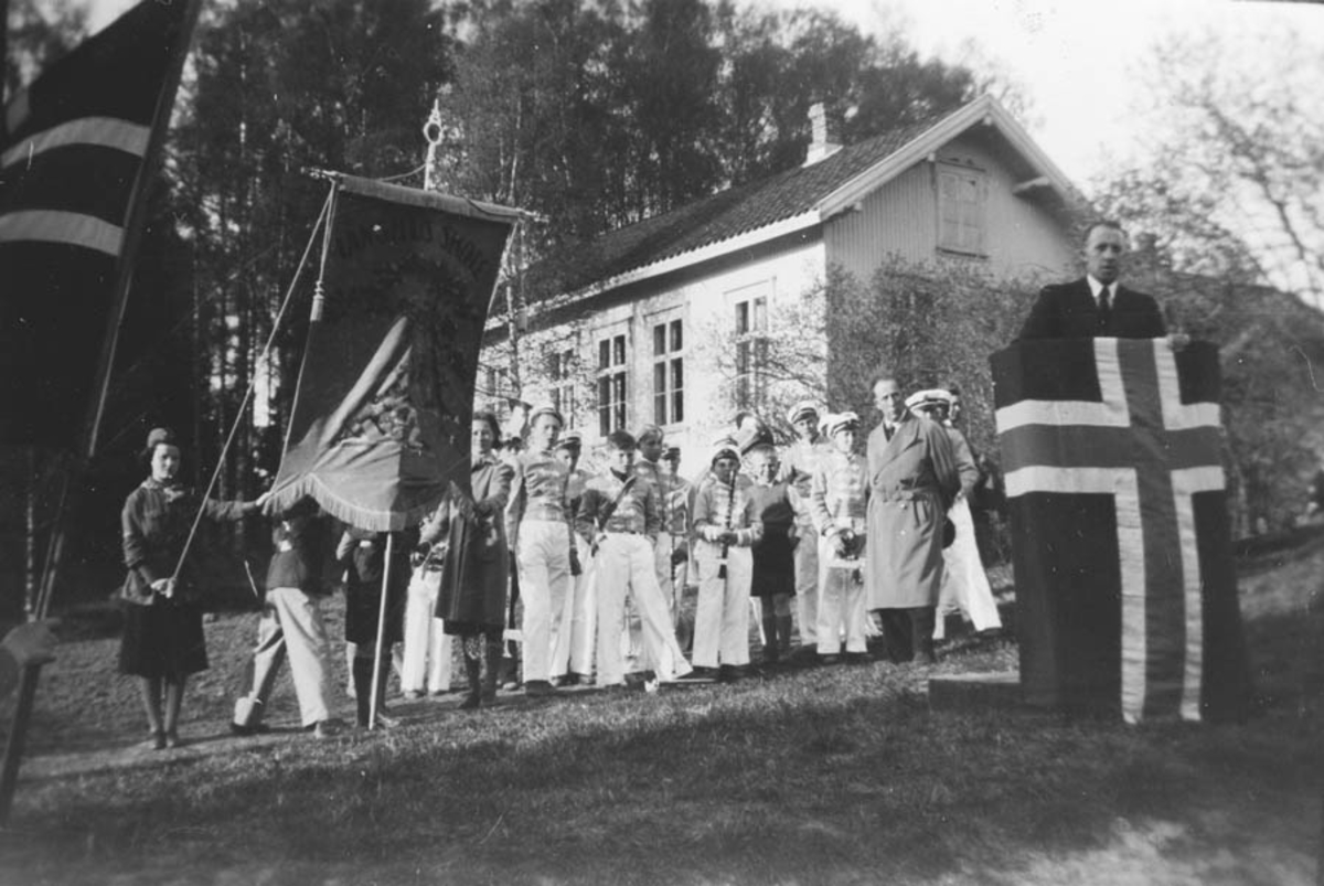Faneinnvielse 1939. Langhus skole musikkorps.