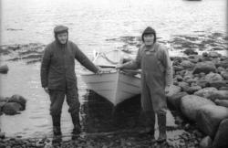 To 80 åringe fiskere fra Drønnesund. .Våren 1980 var eg sama