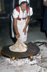 Olsok på Romsdalsmuseet i 1981. .Med Eresfjord Bondekvinnela