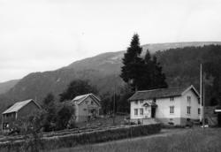 Nr.130. Hjellen. Oddleiv Barstein. .(Bilder brukt i "Gards- 