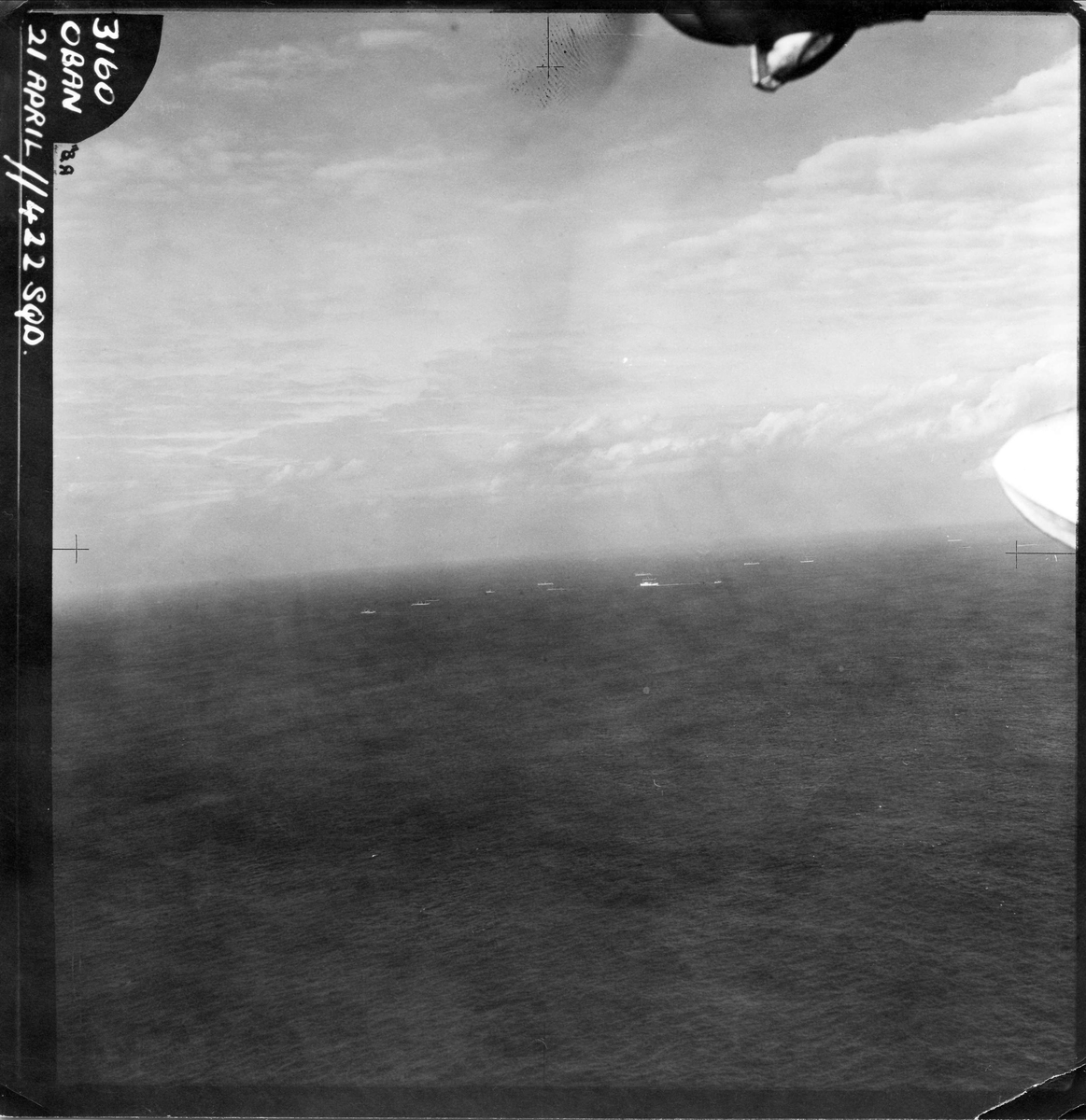Konvoi fotografert av 422 skvadronen, trolig 21. april 1943.