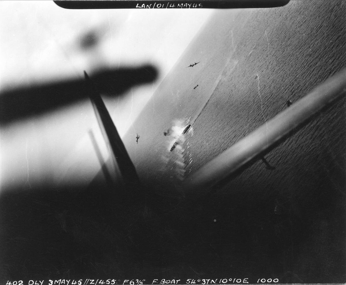 Et fiendtlig fartøy i Storebelt angripes av 455 skvadronen, 3. mai 1945.