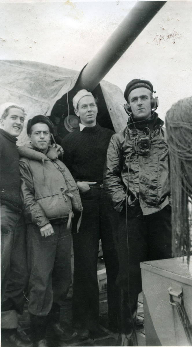 Album Ubåtjager King Haakon VII 1942-1946
Rørvik, Mackay, Thorsen og Christiansen.
