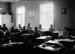 Elever ved Furu skole, Veldre, Ringsaker i 1946-47. Klassero