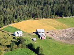 FLYFOTO UKJENT GARD I LØTEN