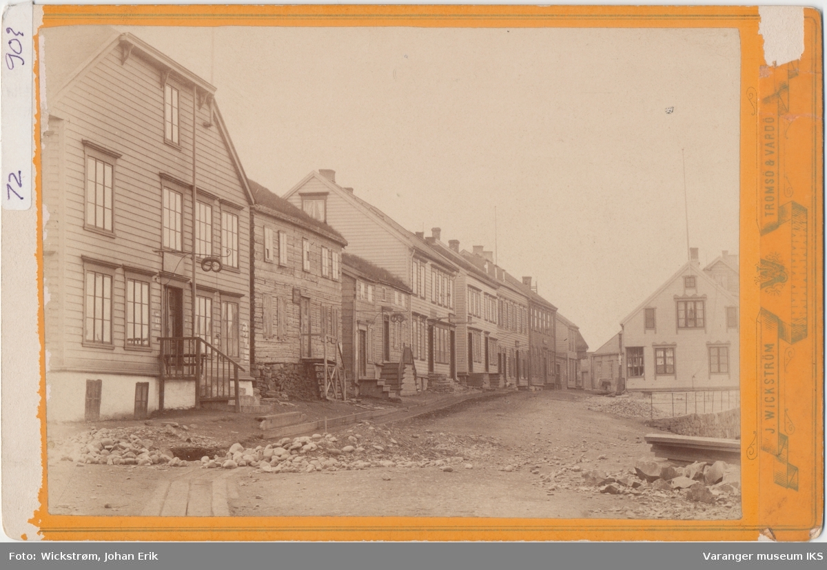 Parti av Strandgata i Vardø, før 1895