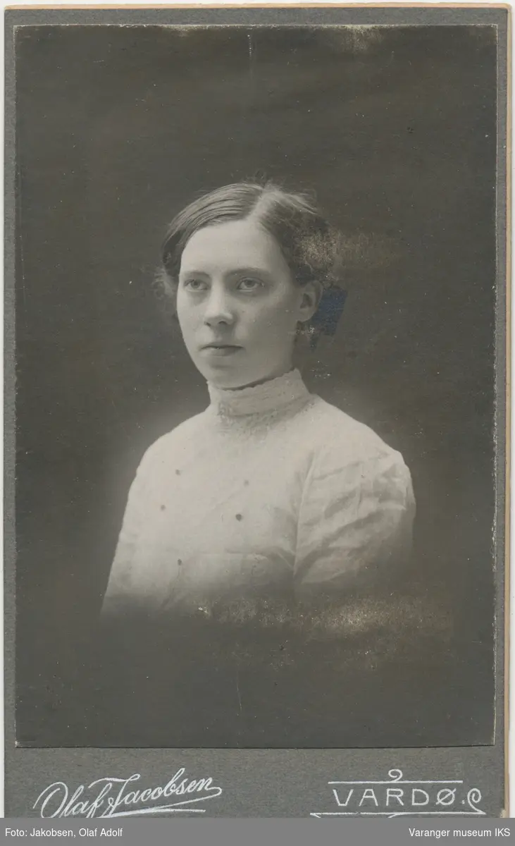 Portrett, Olga Stensen, 1911
