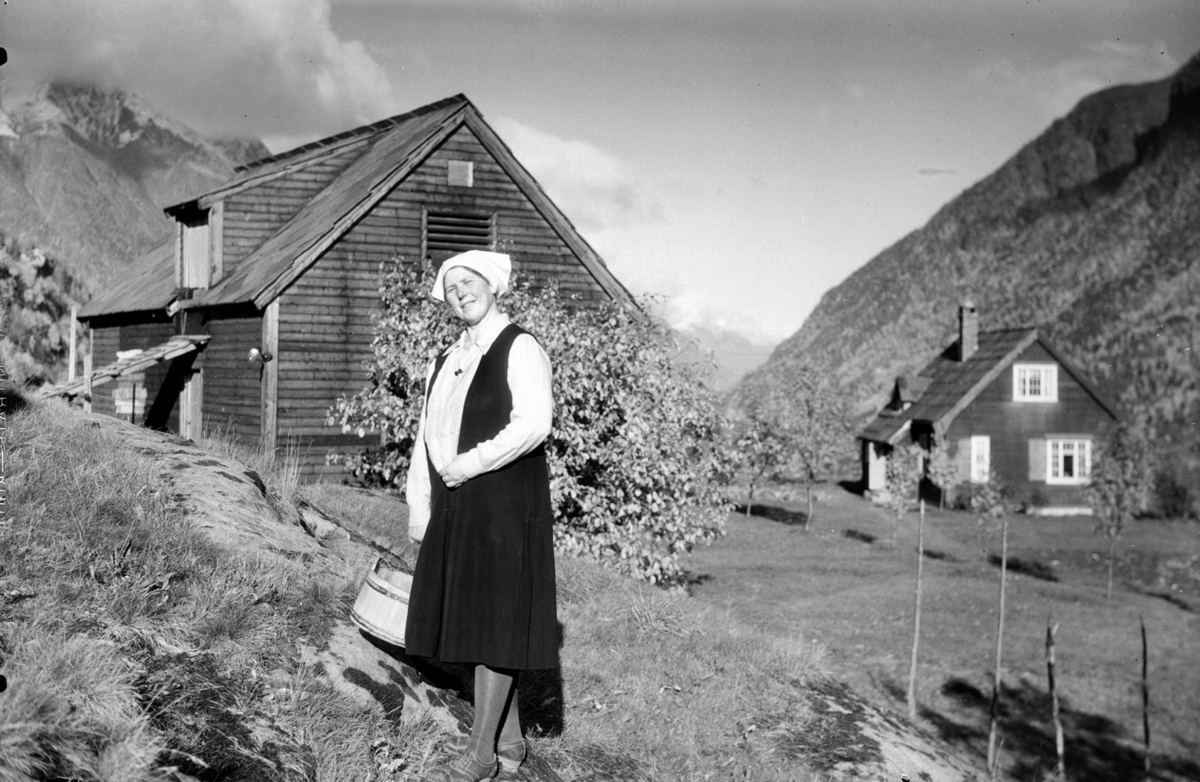 Gro Holm i garden på Berjaflot.