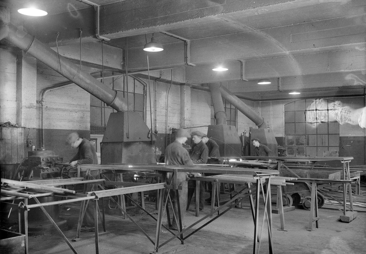 Borsmedene i arbeid i gruveverkstedet ved Gammelsjakta, Løkken Verk.