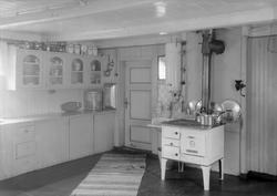 Kjøkkenet hos Gråbak, Ler og Vigdal, Melhus - med nye komfyr