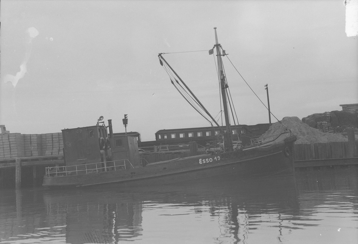 Båten til Vestlandske Petroleumscompagni A/S - Esso 49