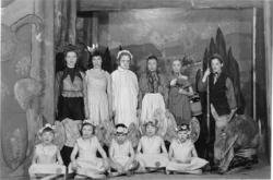 Elever, gutter, jenter, skuespill, teateroppsetning