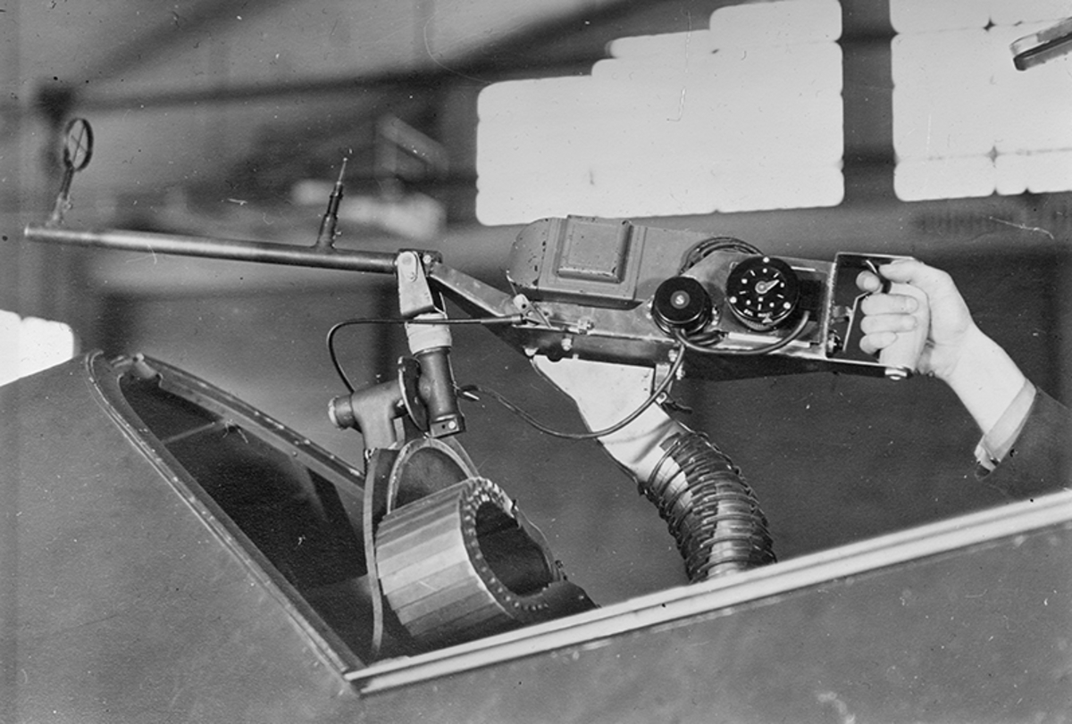 Kulsprutekamera KK3, atrapp monterad i flygplan S 17