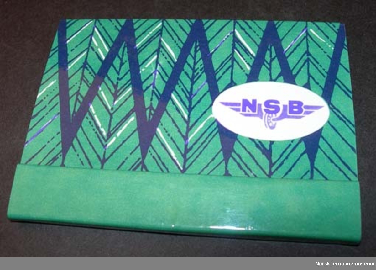 Fyrstikkbrett : fyrstikker i pakning med NSB-logo