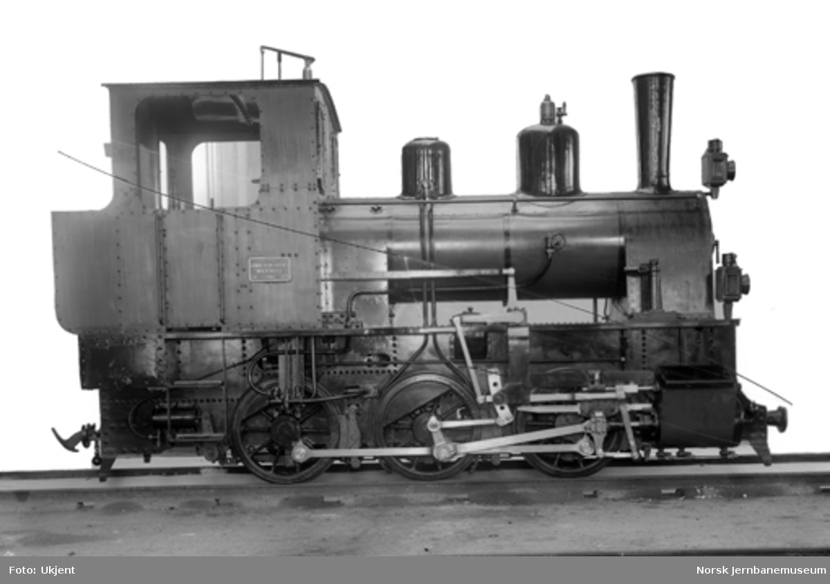 Leveransefoto av Statens Havnevesen damplokomotiv nr. 4 for Berlevåg moloanlegg