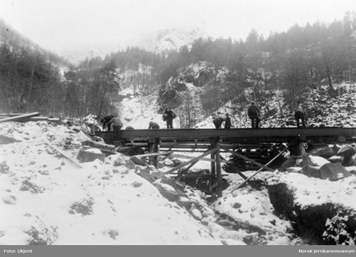Utrasing på Vossebanen februar 1928 : Kløftefjell (Sibirien) km 417,9