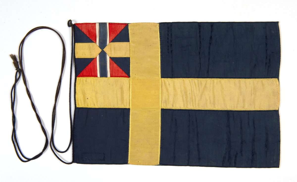Svensk unionsflagg (bordflagg) av silke.