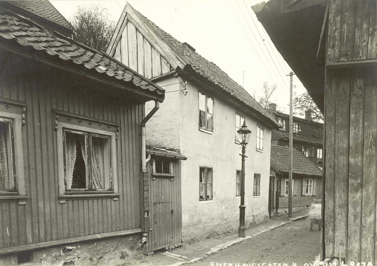 Enerhauggata 4, Oslo. 1924. Bolighus fotografert fra gata.